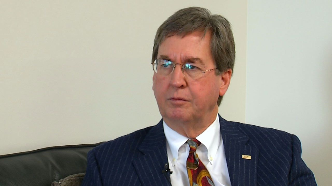 Tulsa City Leaders Stop To Help Crash Victim