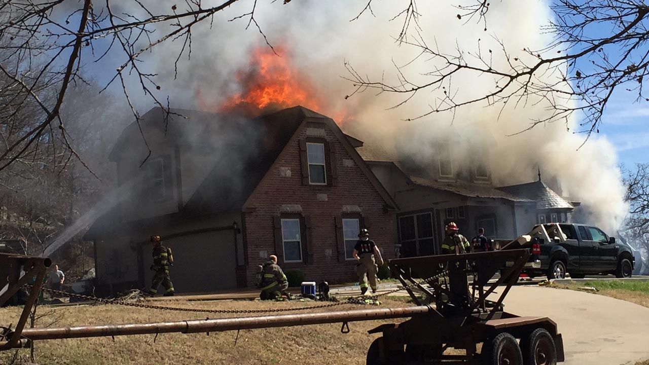 Firefighters Battle Sapulpa House Fire