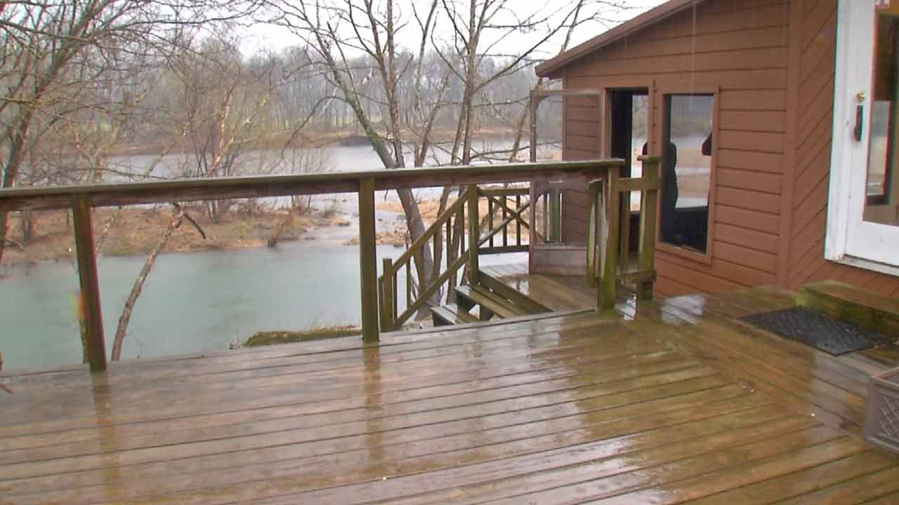 Oklahoma Scenic Rivers Commission Issues Flood Warning For Illinois River