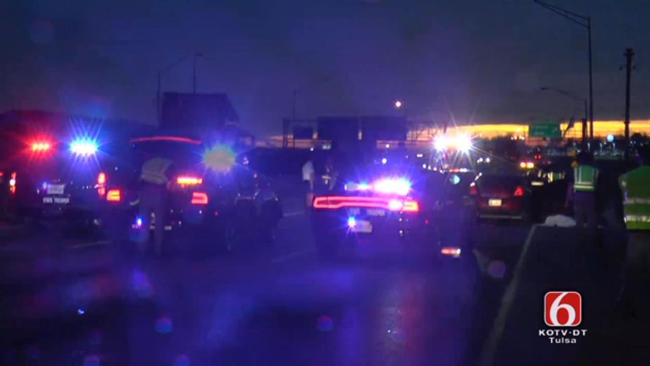 1 Dead In 3-Vehicle Crash On Interstate 44