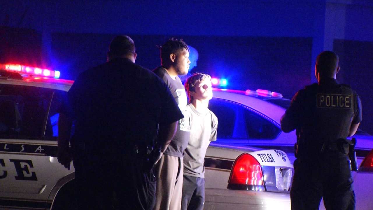 Two Captured, Three Escape In Tulsa Armed Robbery