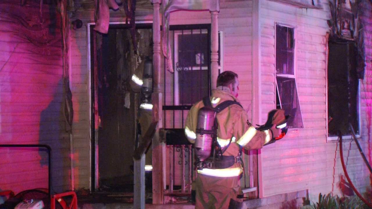 Tulsa Firefighters Quickly Get House Fire Out