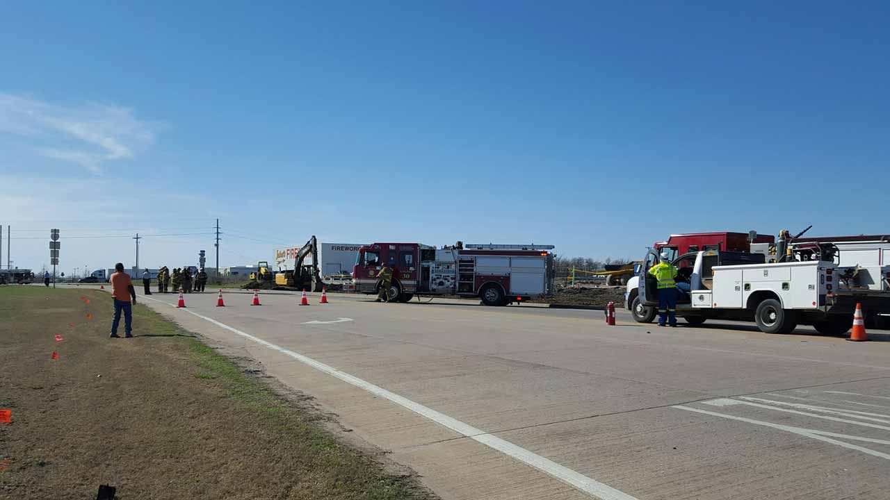 Gas Leak Closes Access Road Along I-44