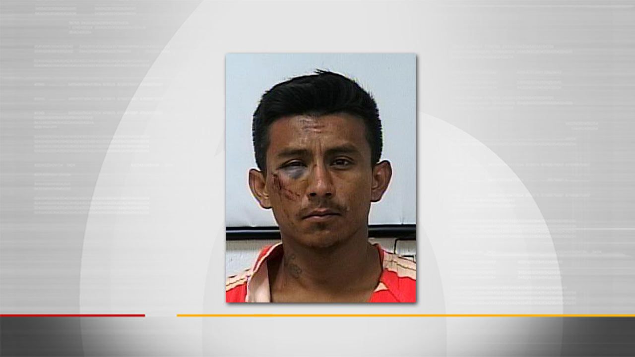 Deputy Injured Fighting With Suspect During Tulsa Traffic Stop