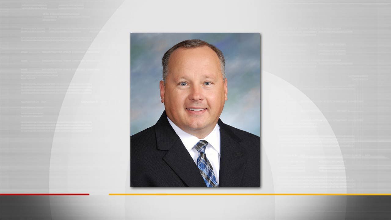 Glenpool Schools Hosts Town Meetings To Discuss Budget Crisis