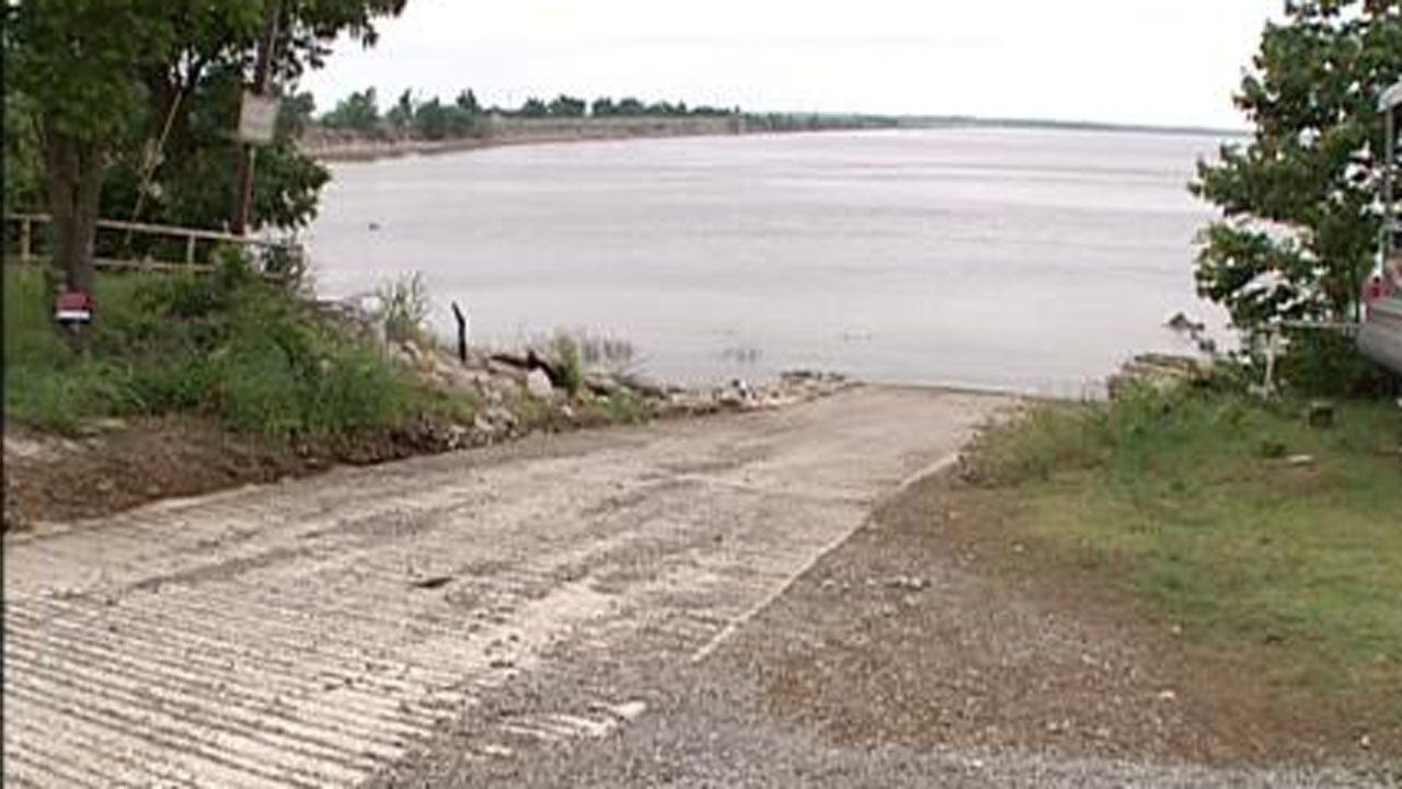 Firefighters Rescue Oologah Lake Boater