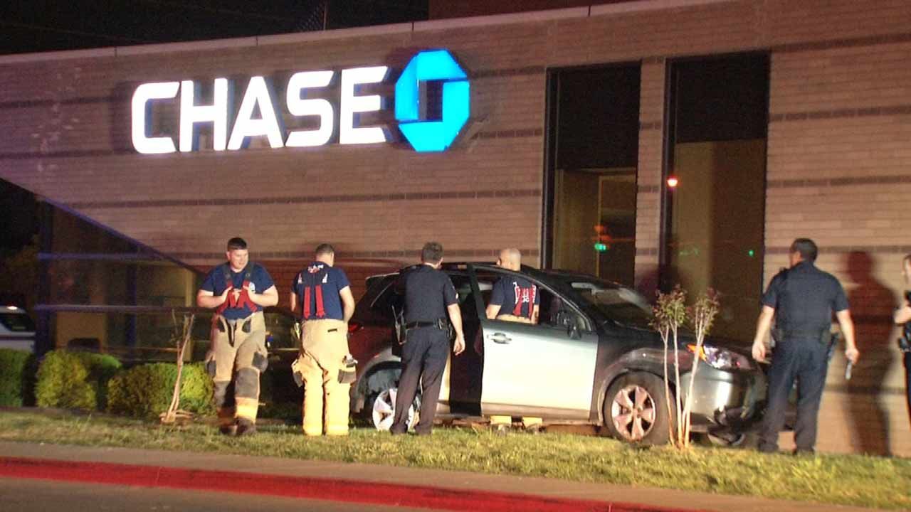 Teenage Girls On Joyride Spark Tulsa Police Pursuit