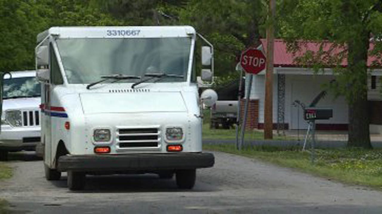 Spiro Mail Carrier Credited With Saving Elderly Woman’s Life
