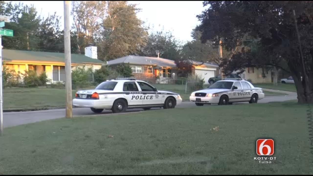 Tulsa Couple Robbed At Gunpoint In Their Driveway