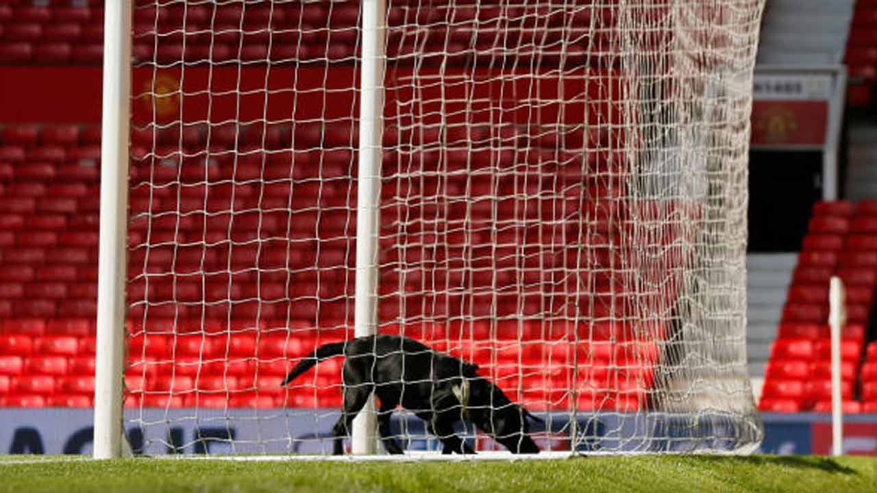 'Suspect Package'  Stops Manchester United Game