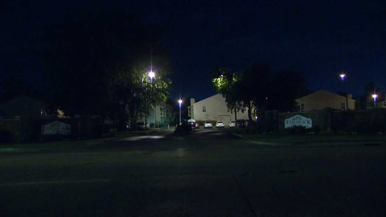 Police: Man Robbed At Gunpoint At Tulsa Apartment Complex
