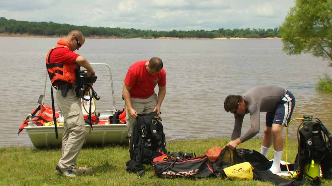 Dive Teams Searching Keystone Lake For Teen’s Prosthetic Leg