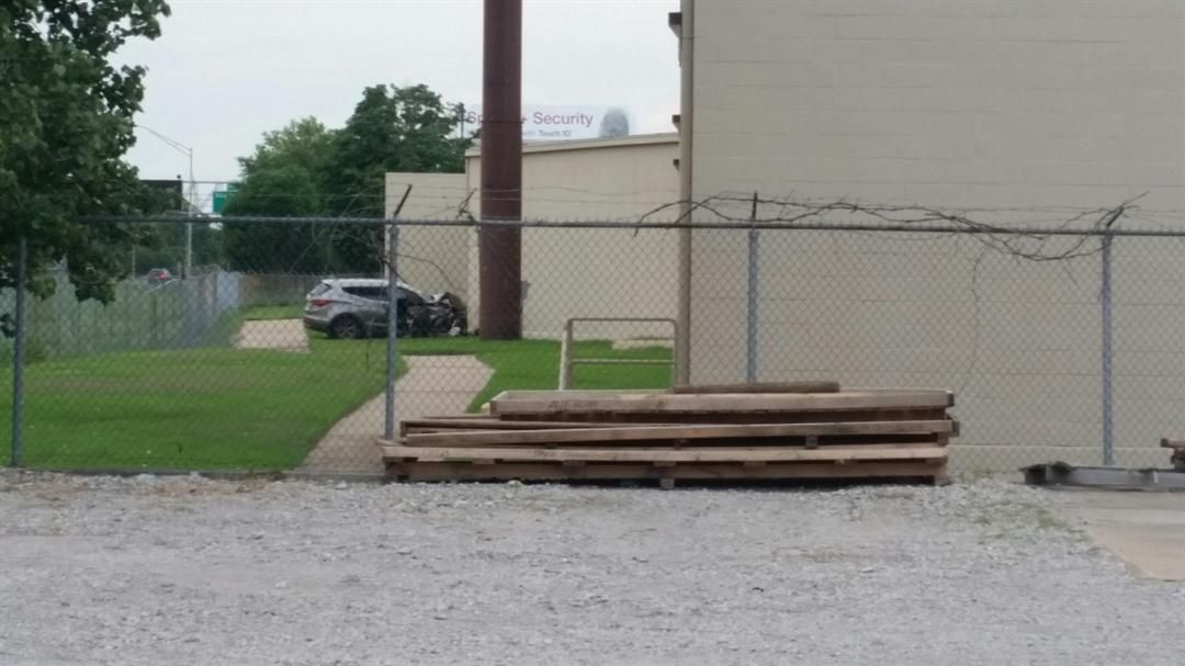 OHP: Pantless Driver Crashes Into Building, To Be Arrested For DUI