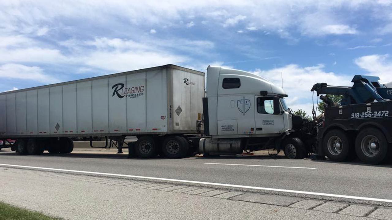 Four Vehicle Crash On Will Rogers Turnpike Shuts Down Traffic