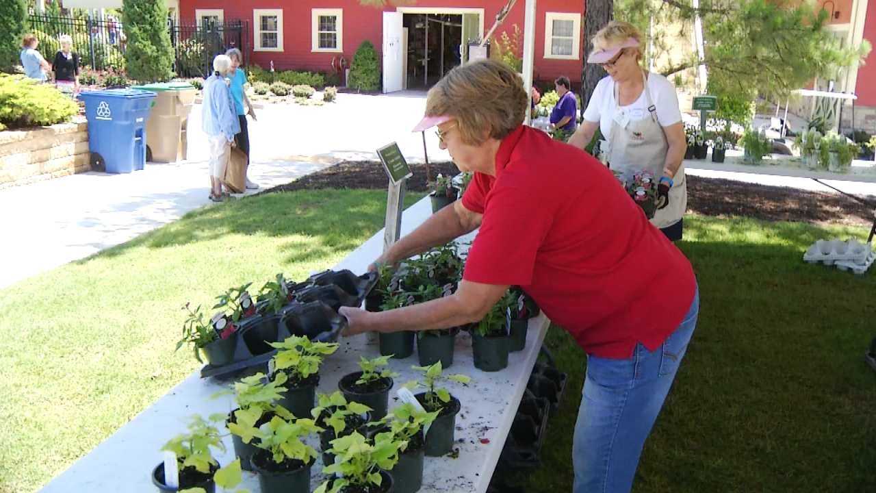 Tulsa Linnaeus Teaching Garden Hosts 10th Anniversary Event