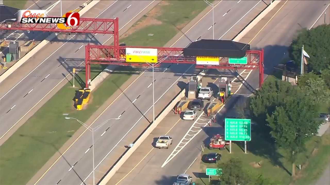 Woman Arrested After Breaking Into Tollbooth Plaza Building Near Leach