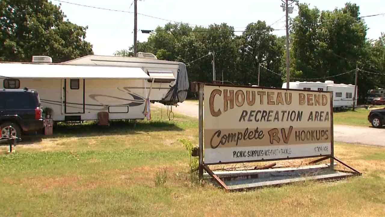 Eviction Notices Leave Chouteau Bend Residents Searching For New Home