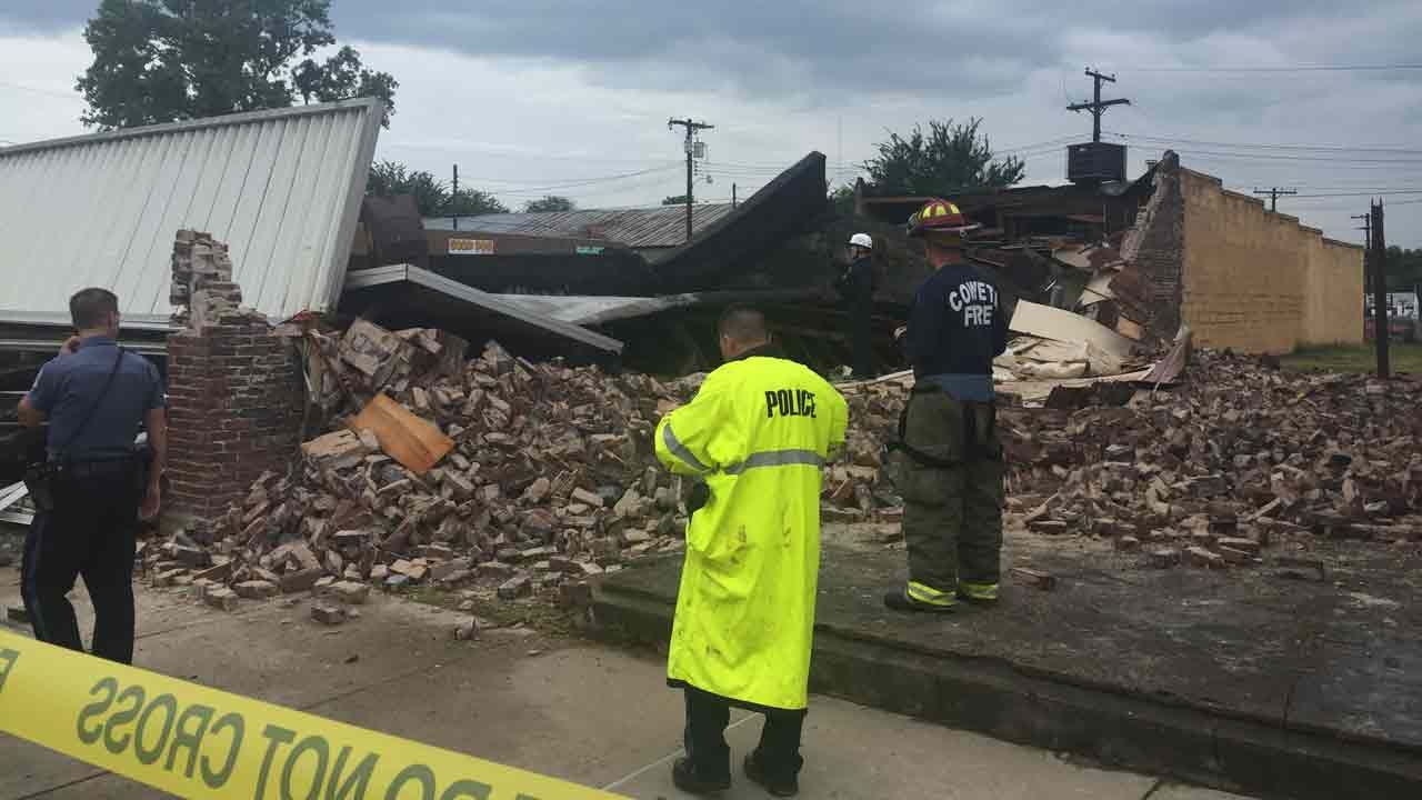 Coweta Building Collapses During Thunderstorm