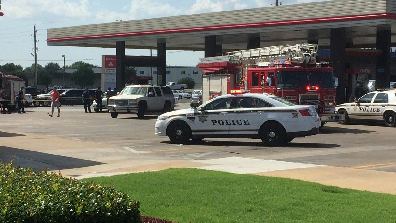 Tulsa QuikTrip Employee Shot While Taking Out Trash