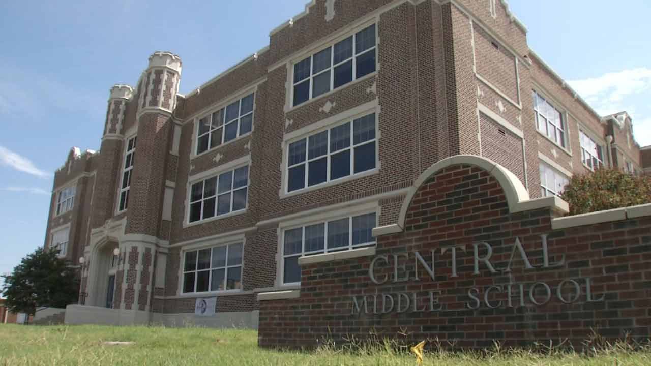 Bartlesville Teachers Return To Century-Old Building After Recent Repairs