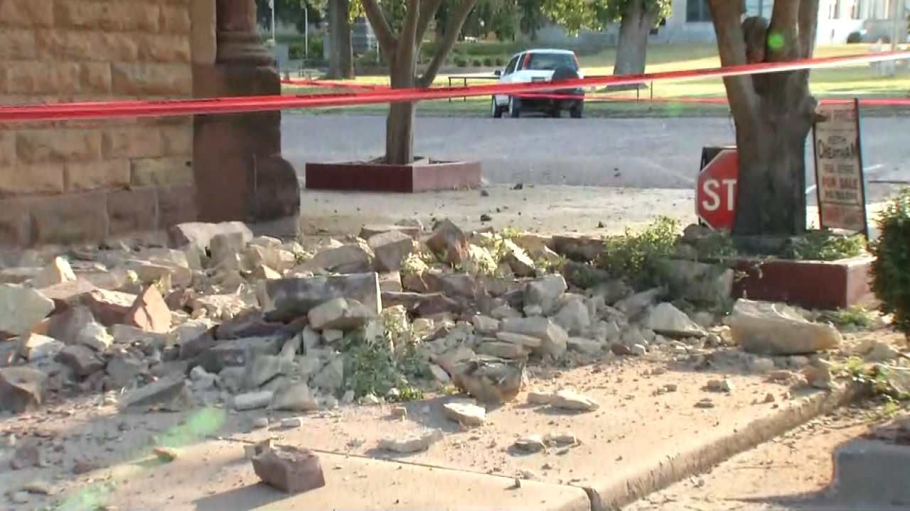 Several Downtown Pawnee Buildings Damaged In Earthquake