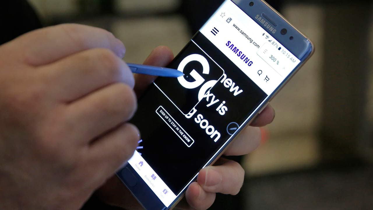 U.S. Regulators Recall 1M Samsung Smartphones Due To Fire Hazard