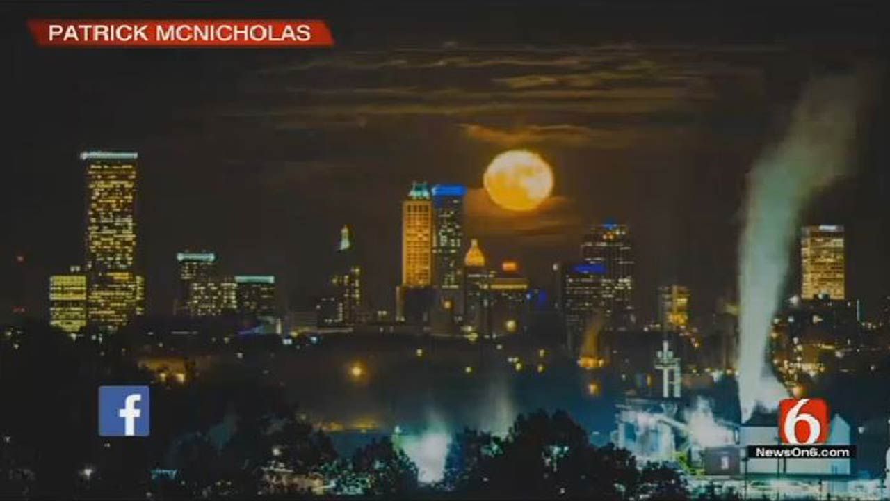 Time-Lapse Video Of Supermoon Over Tulsa