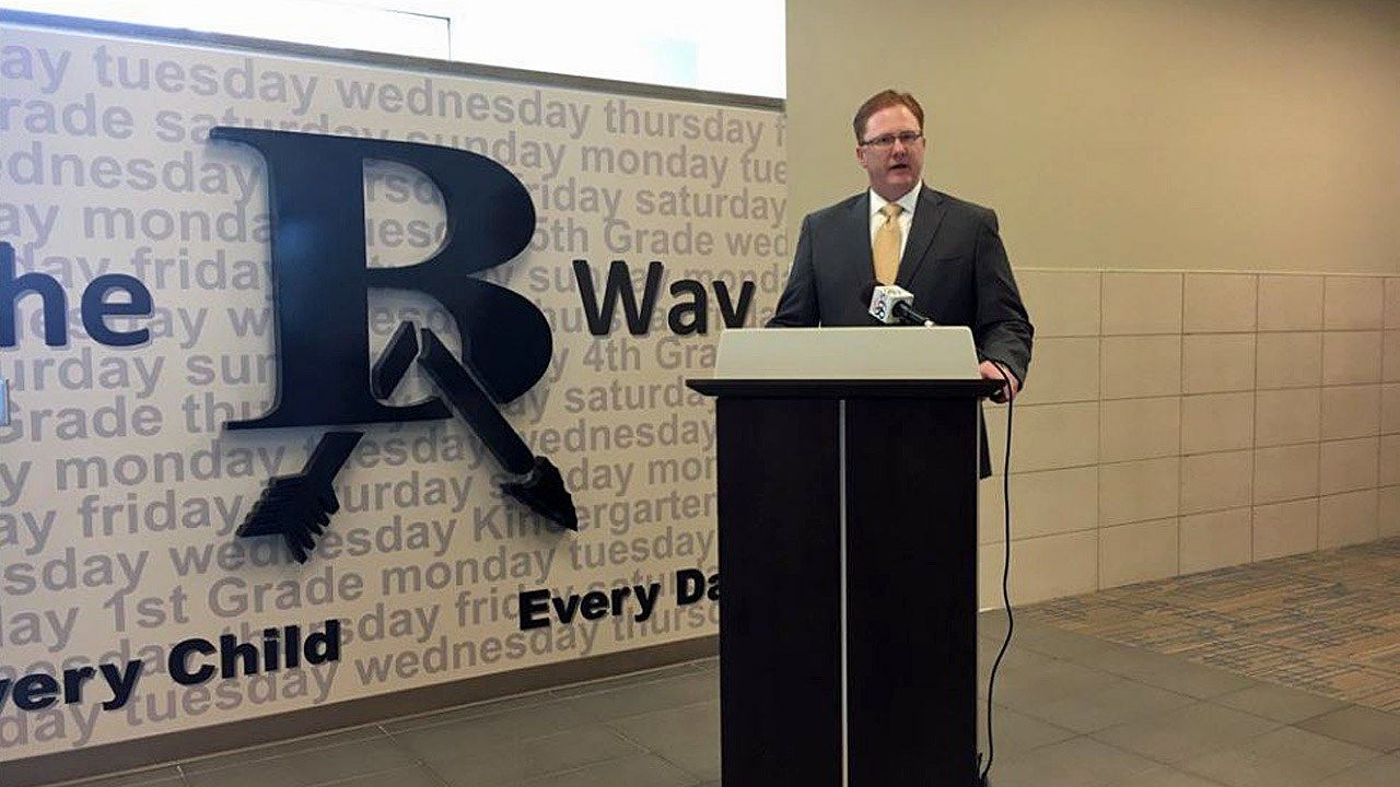 Broken Arrow School, Business Leaders Urge Legislators To Boost Teacher Pay
