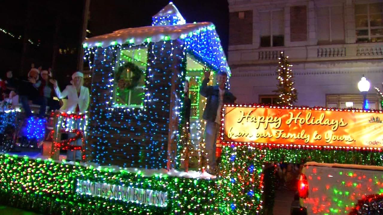 Christmas Parade Season Kicks Off In Green Country
