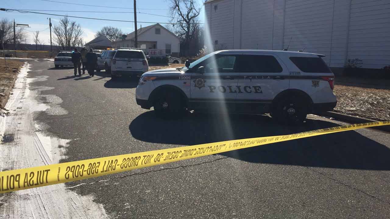 Man Killed By Tulsa Police; Woman, Dogs Found Dead Inside Home - News On 6
