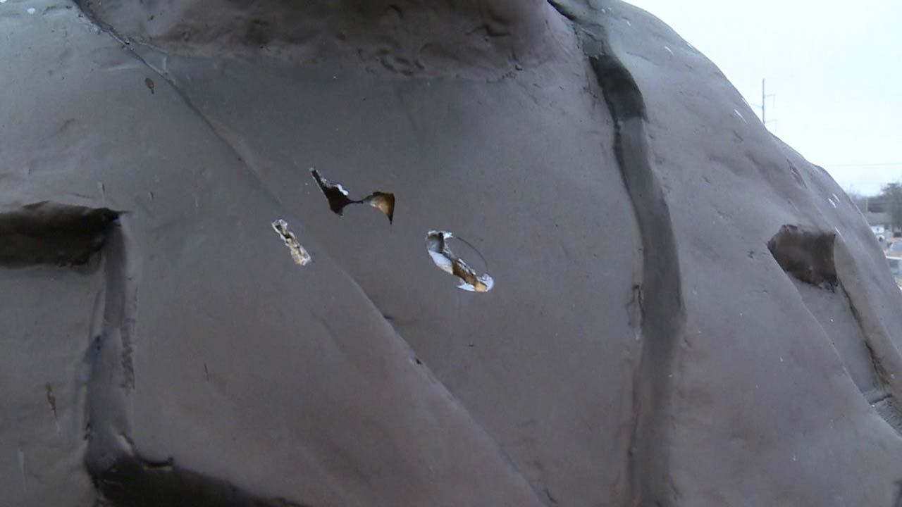 Vandals Damage Veterans Memorial In Poteau