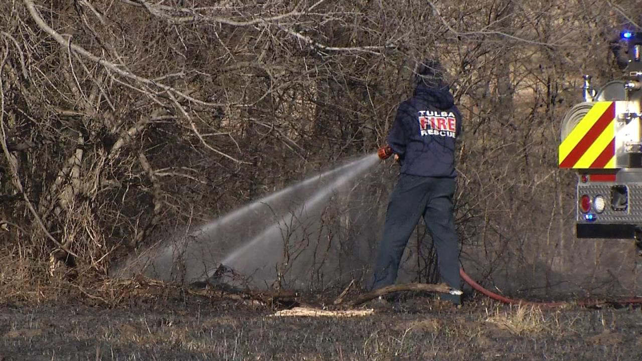 Tulsa Firefighters Keep Grass Fire From Reaching Homes