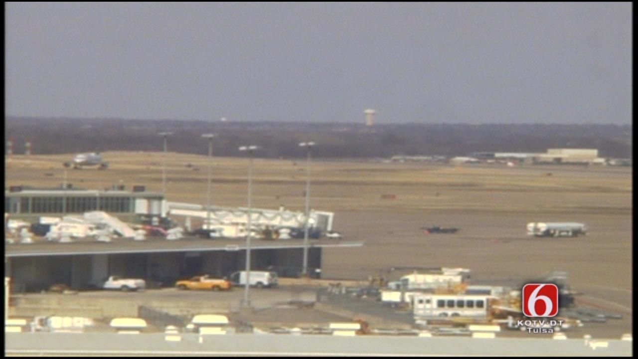 United Airlines Flight Makes Emergency Landing In Tulsa