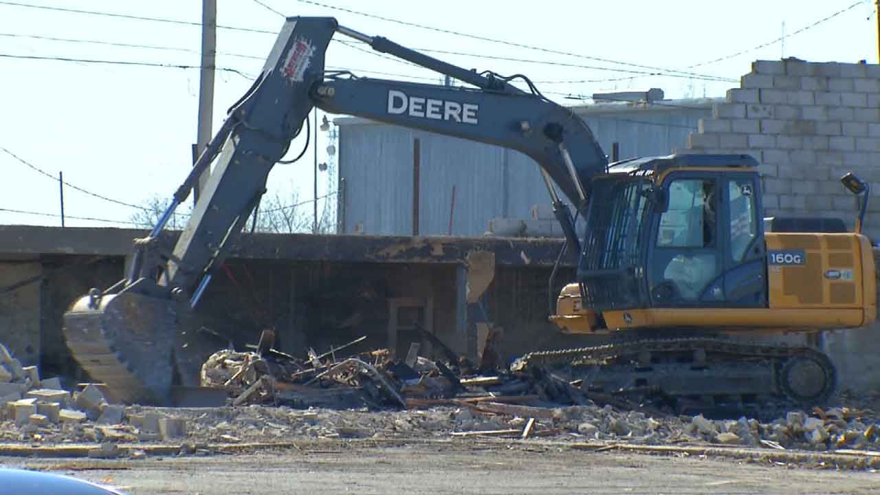 Tulsa Building Cleared After Destructive Fire