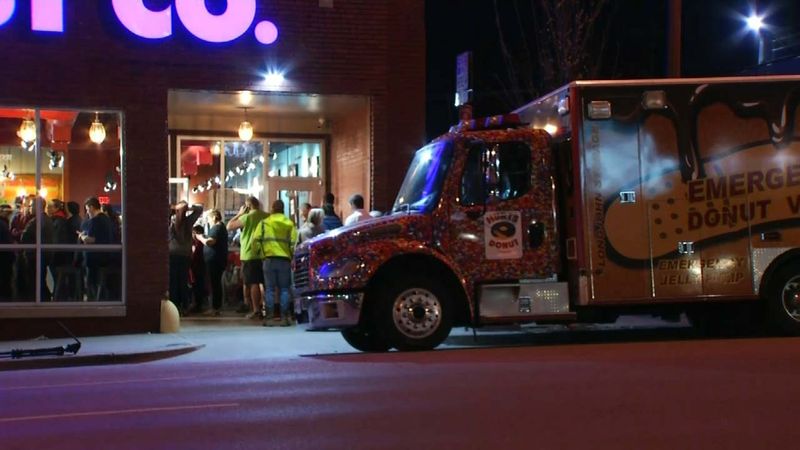 Hurts Donut Opens To Tulsa Crowds Tulsa