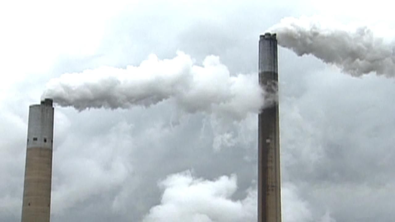 Trump Signs Order Dismantling Obama Environmental Regulations