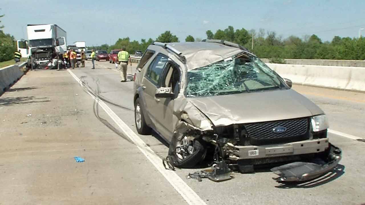 SUV Clips Semi On Tulsa Highway