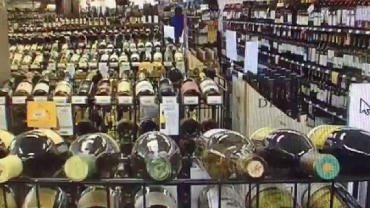 Bill Allowing Sunday Liquor Sales To Go Before Governor Fallin