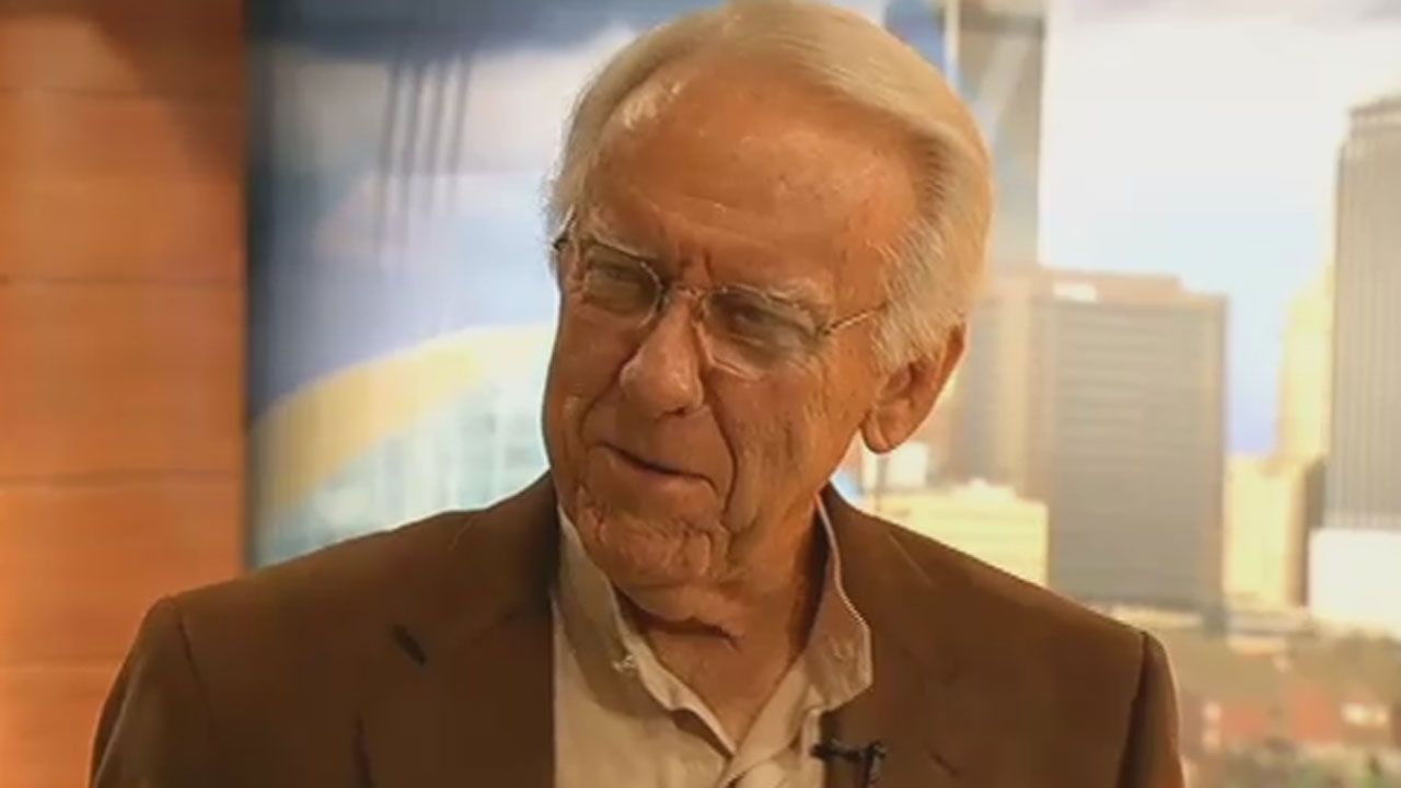 Longtime News On 6 Personality Lee Woodward Dies