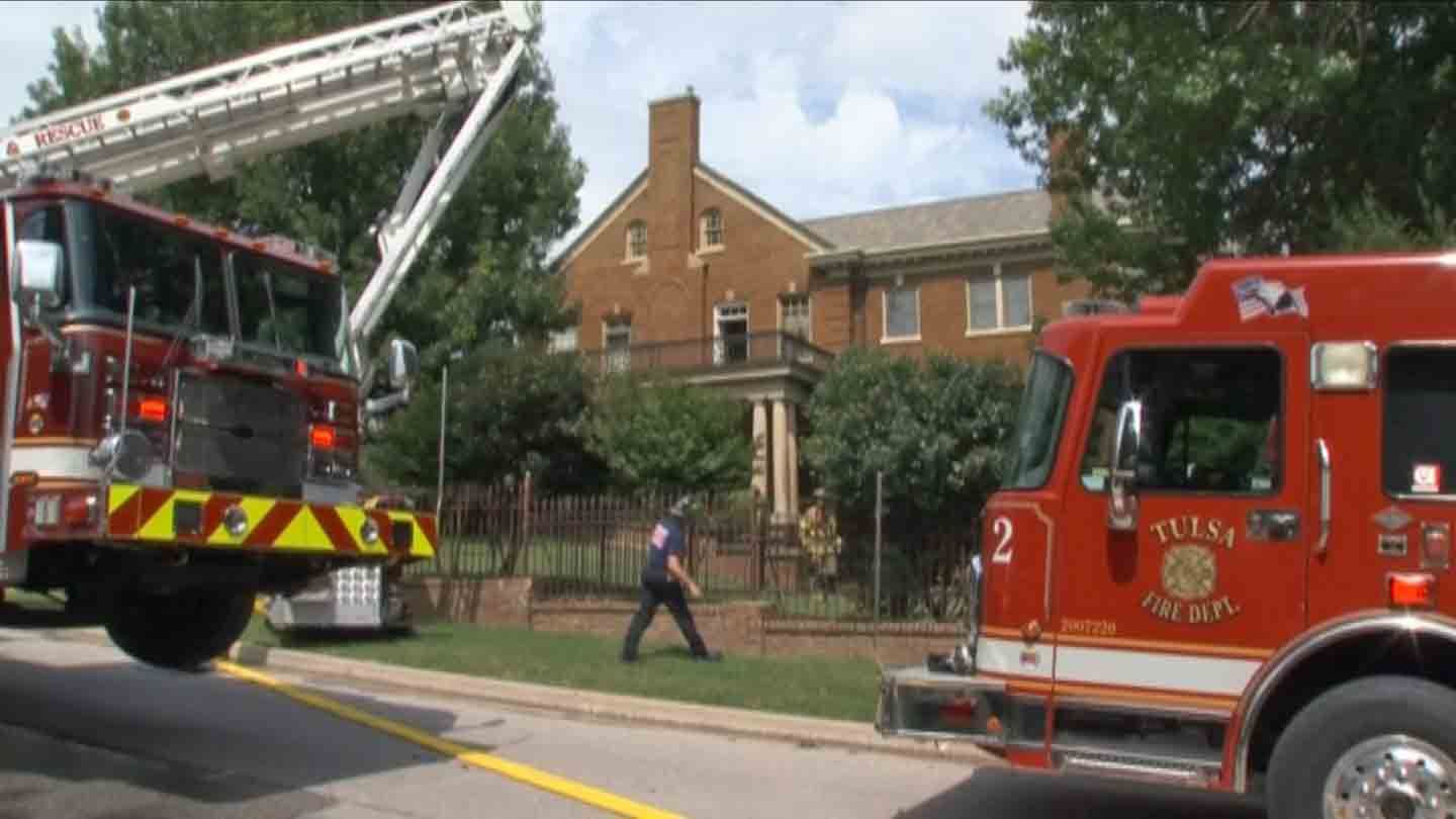 Tulsa Crews Battling Fire Near Tulsa Country Club