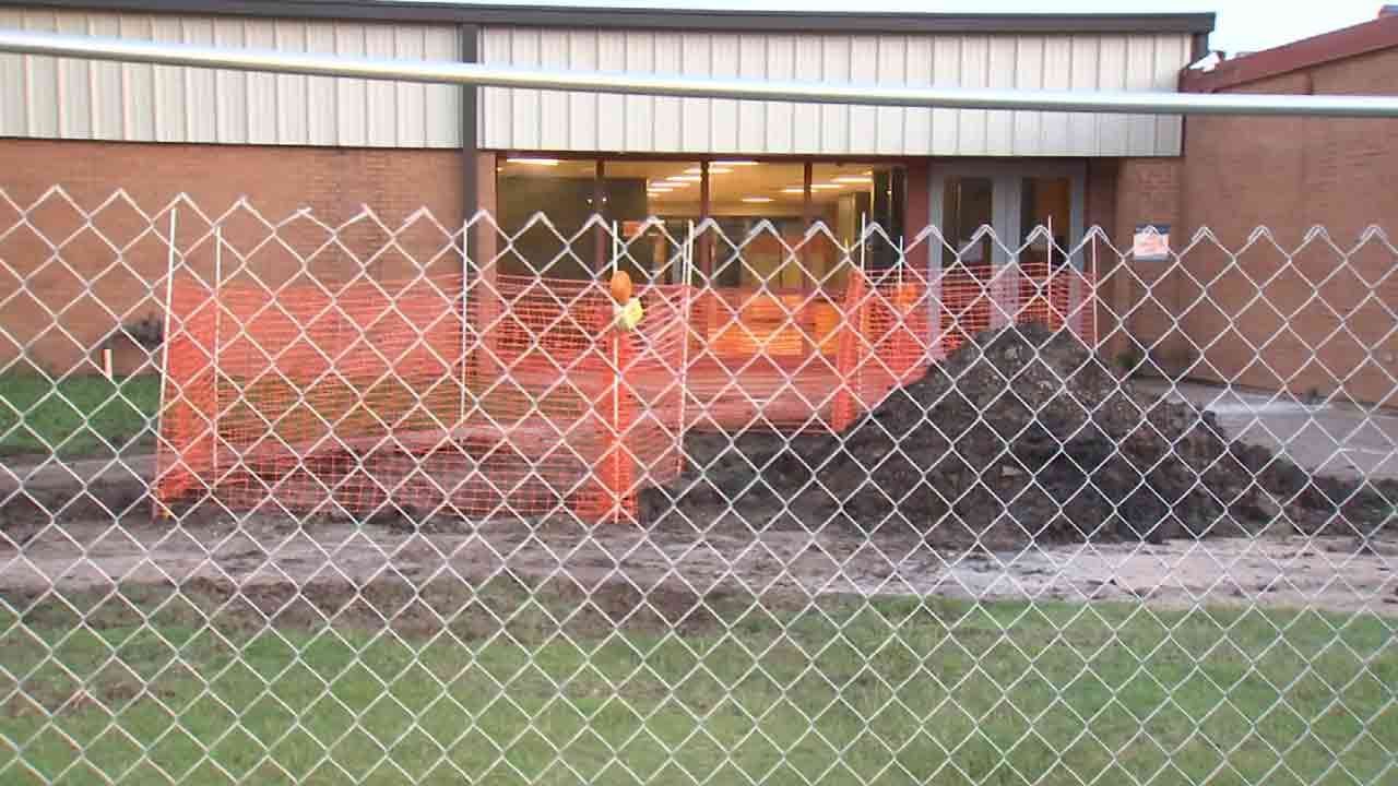 Gas Leak Continues To Keep Some Pawhuska Students From Starting Class