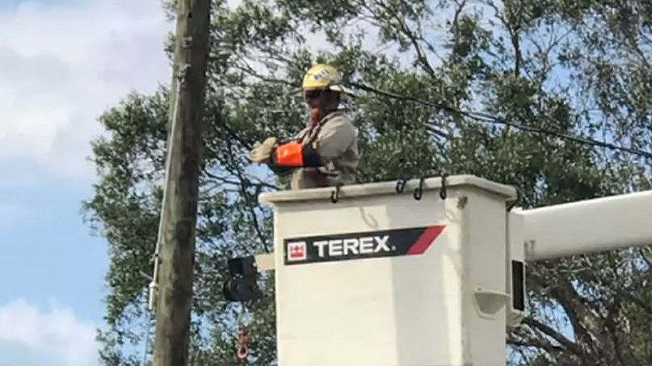 Edmond Utility Crew Helps Restore Power In Florida After Irma