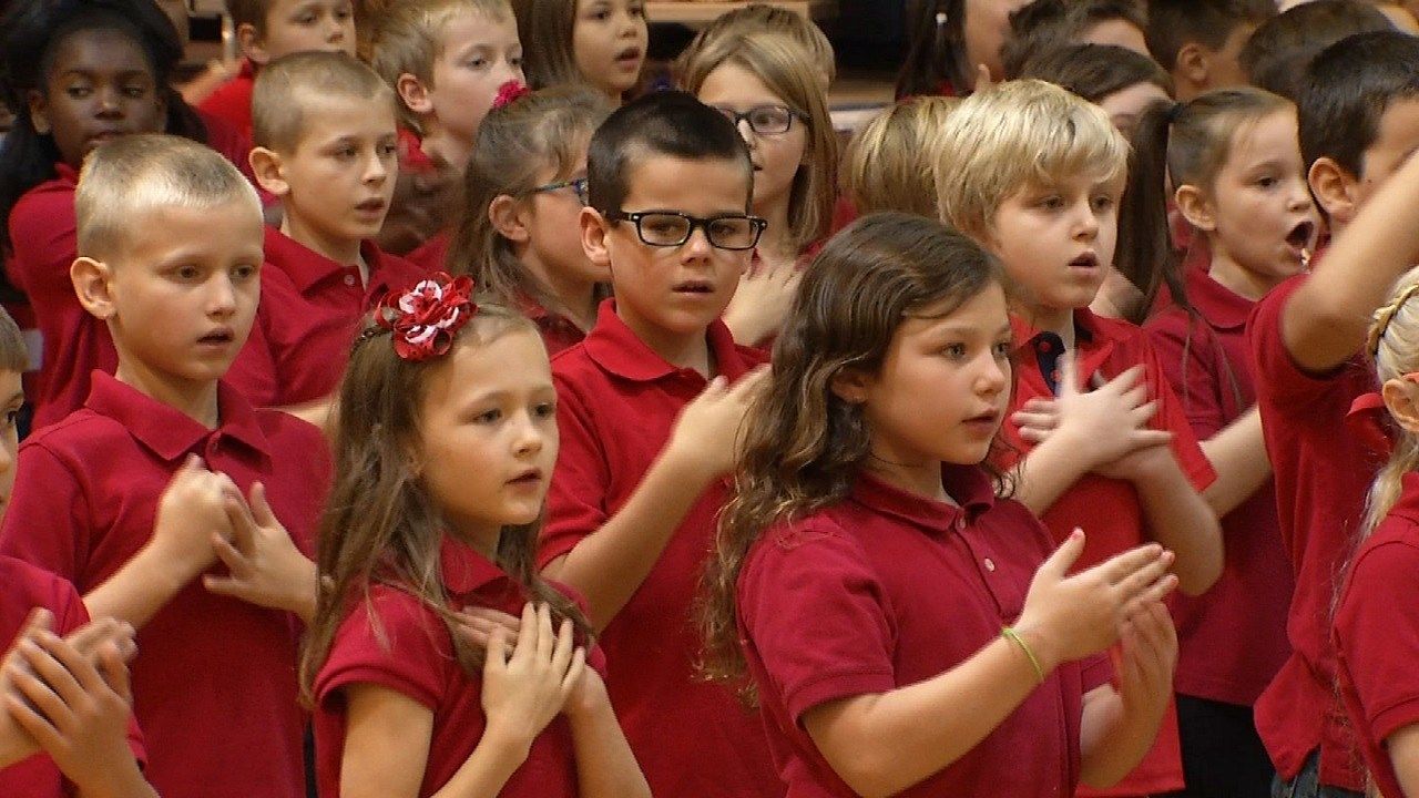 Sapulpa Students Celebrate Veterans Ahead Of Holiday