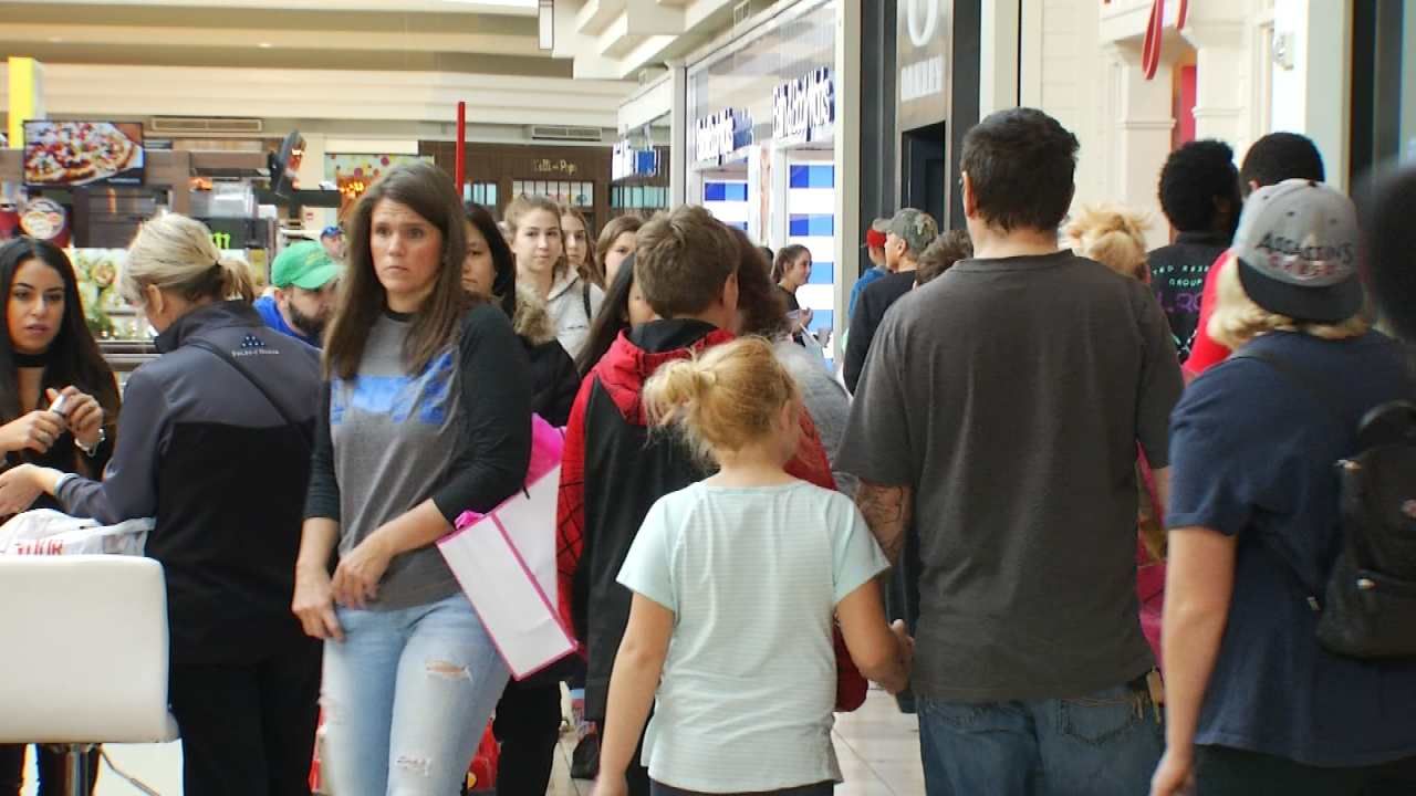 Tulsa Black Friday Shoppers On Hunt For Deals
