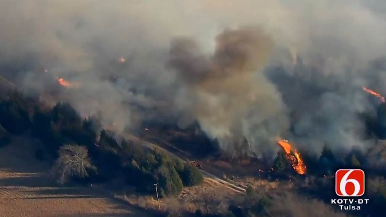 Brush Fire Threatens Structures Near Henryetta