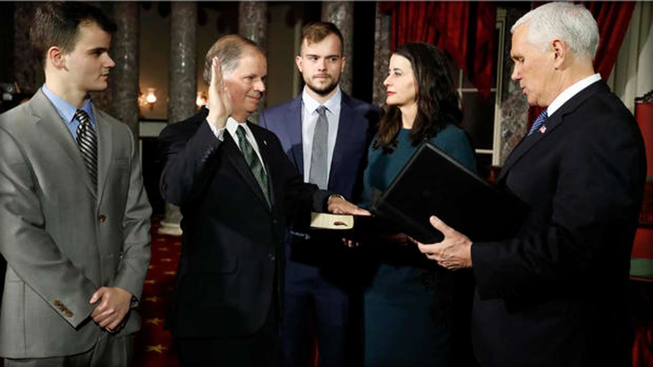 Doug Jones, Tina Smith Sworn In As New Senators