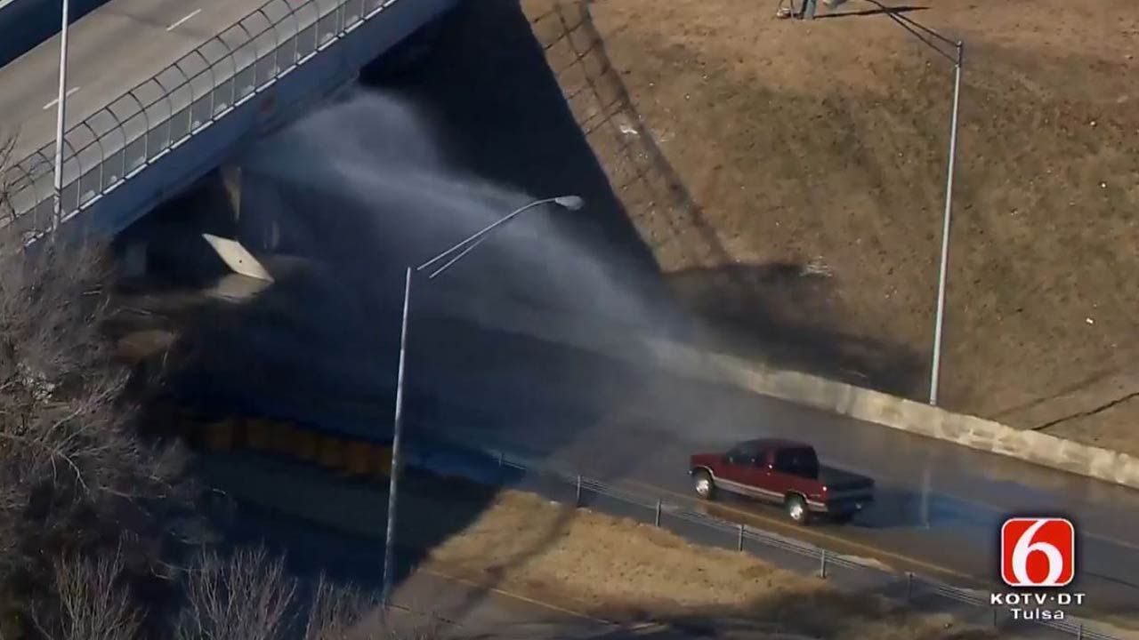 Water Main Break Affects Traffic On Tulsa Highway