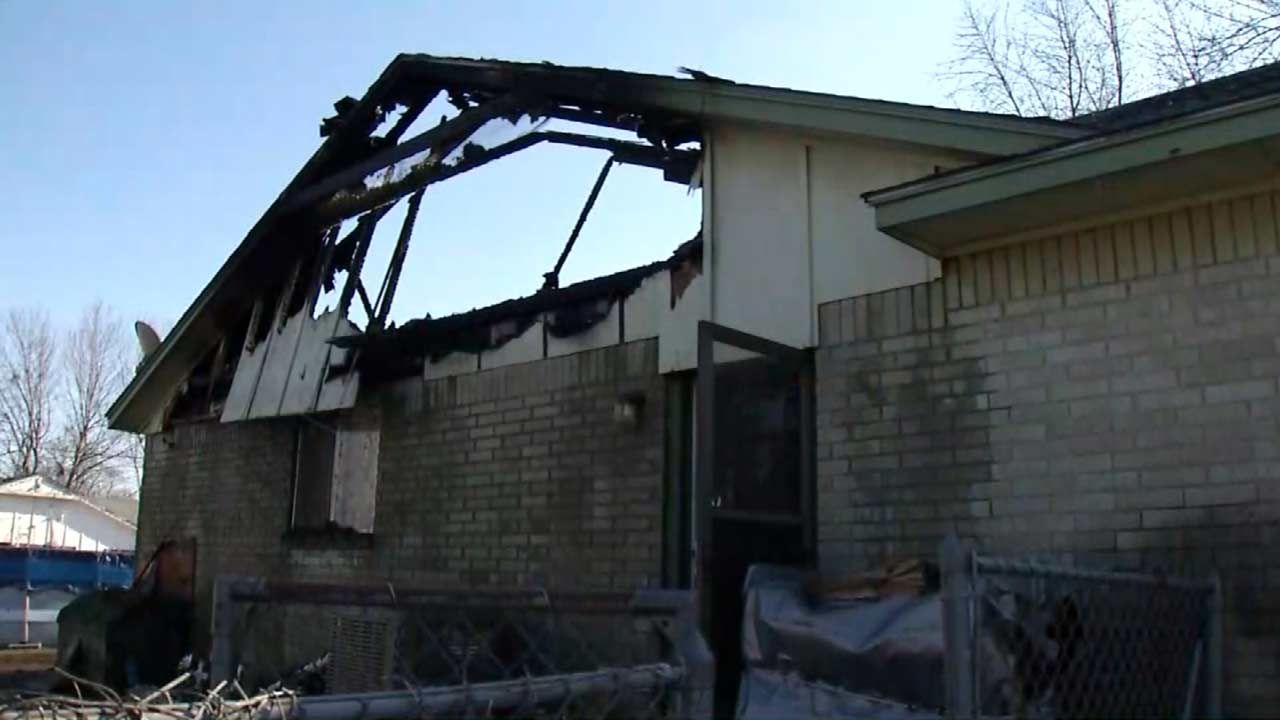Firefighters Rescue Dogs From Chelsea House Fire