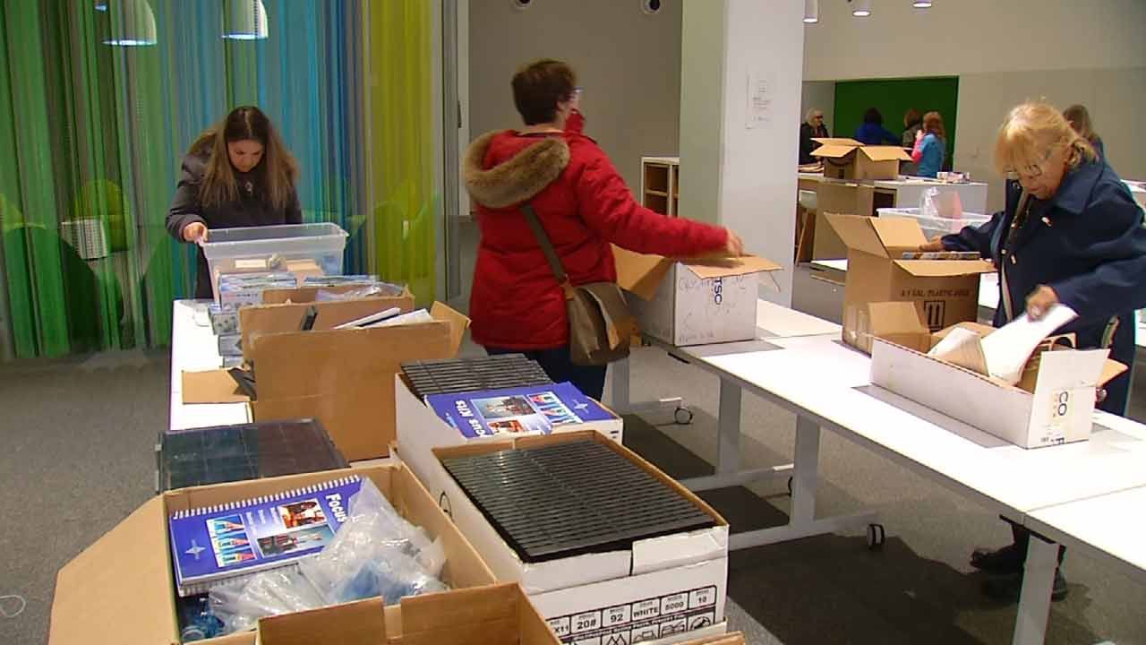 OK Teachers Stock Up On STEM Supplies