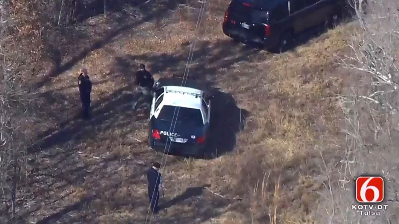 Coweta Homeowner Surprises Burglar, Sparks Manhunt